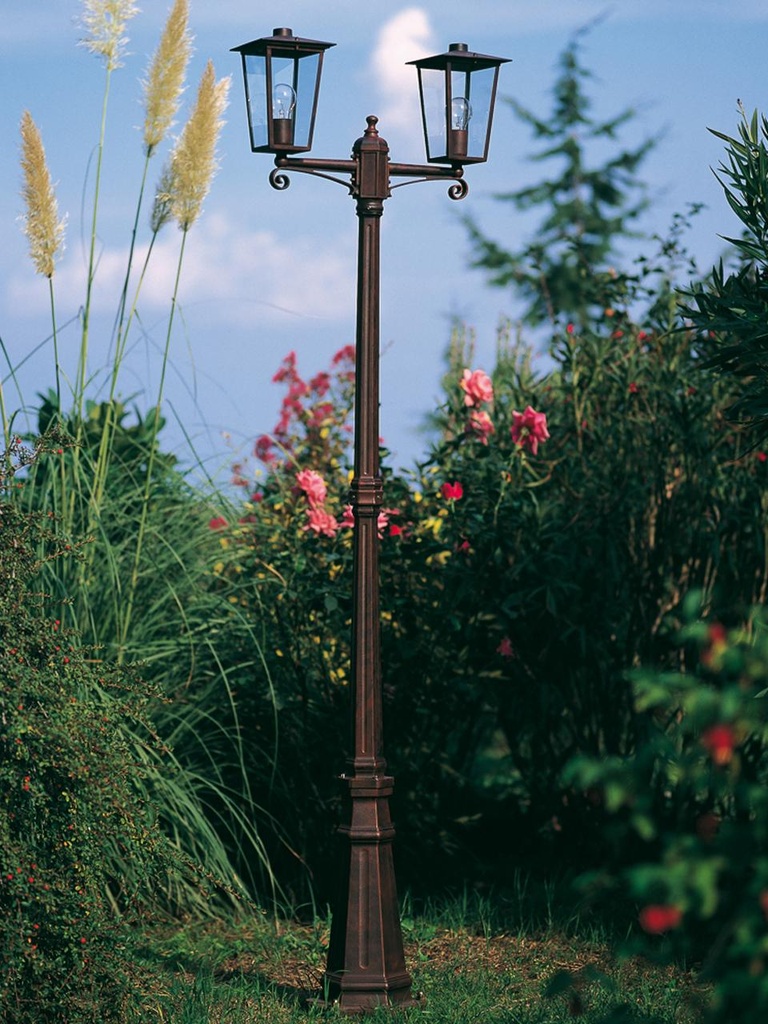 Lampada da terra in alluminio pressofuso con diffusori in vetro trasparente - Altezza max 185mm - IP43 - 3 lampade da 60W ruggine