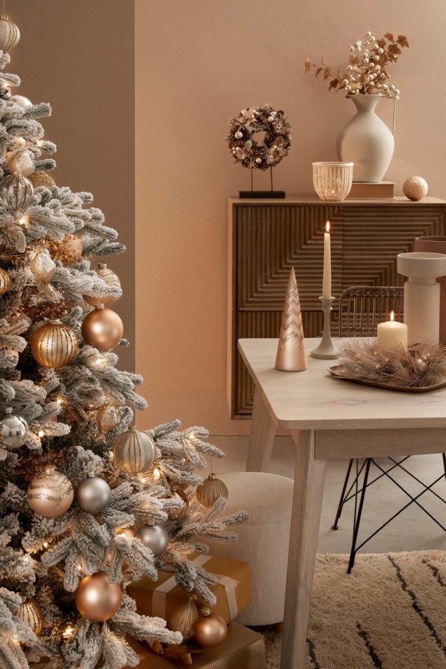 2x Corona Alara Stand Poinsettia Champ H39