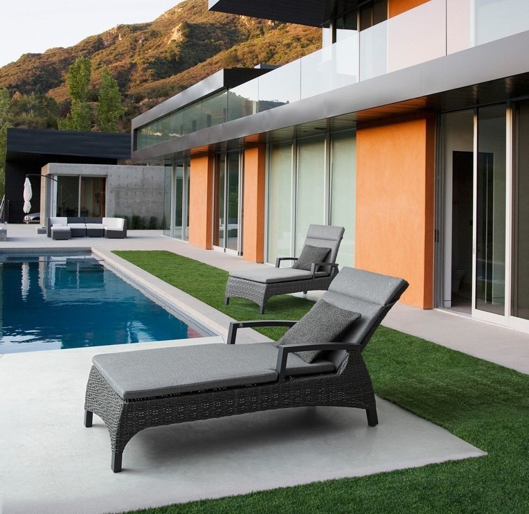 Lettino con cuscini Britton antracite  cm 205 - Samnite