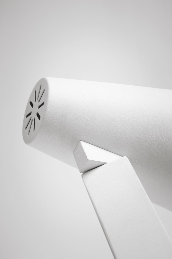 Lampada da tavolo con paralume in metallo bianco 415x60,5h cm - Samnite