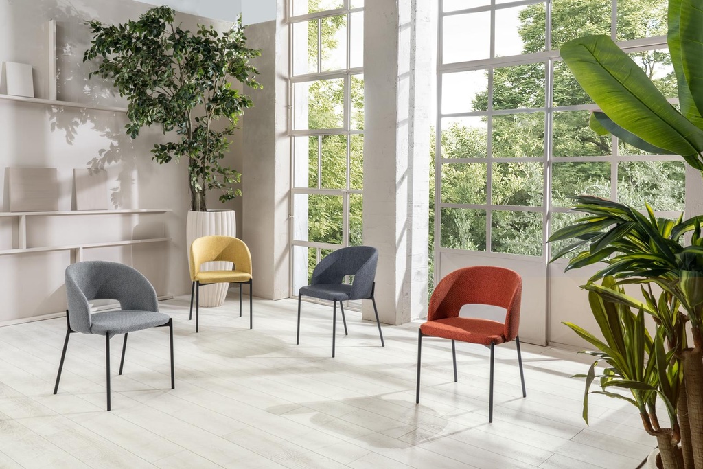 2x Sedia in Tessuto 52cm x 55.5cm H. 78.5cm