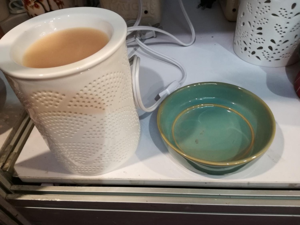 Ceramic essence burner with plug cmø10,2h14,7