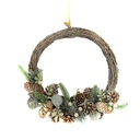 Crown with pine cones and white berries cmø28h7