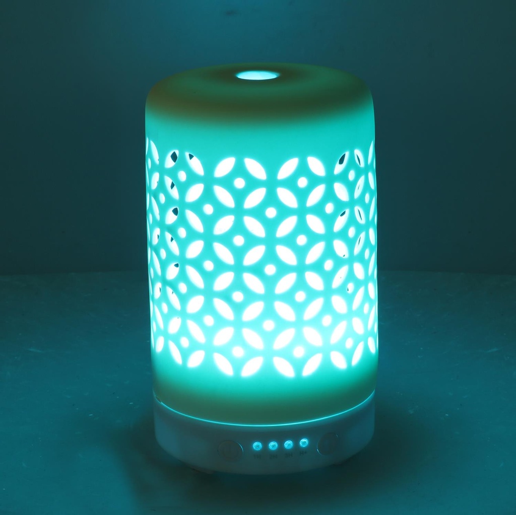 White ceramic diffuser with plug cmø9,3h15,4