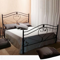 [94148] Letto matrimoniale in ferro battuto con pediera Nero Oro GINESTRA 170x202x h131,5 cm